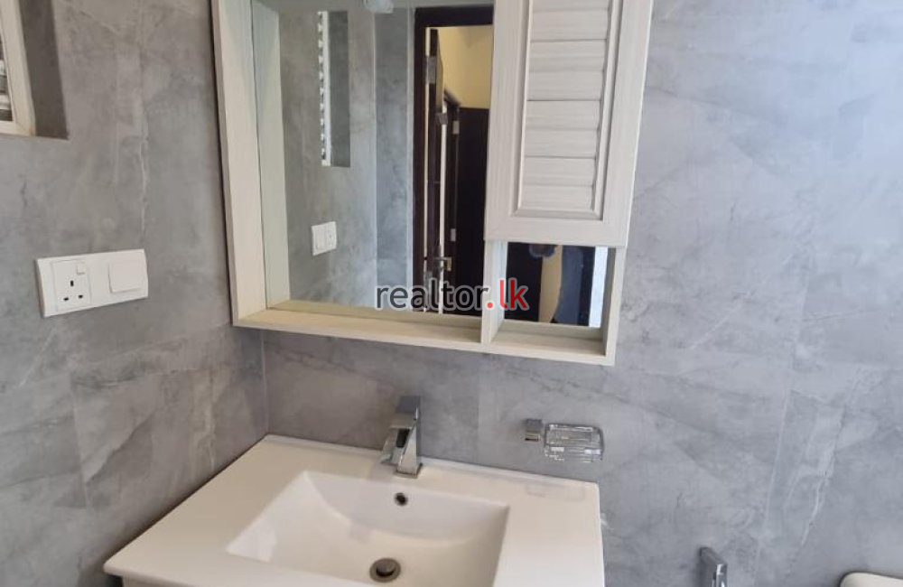 Legends Towers Three Bed For Rent At Colombo 7