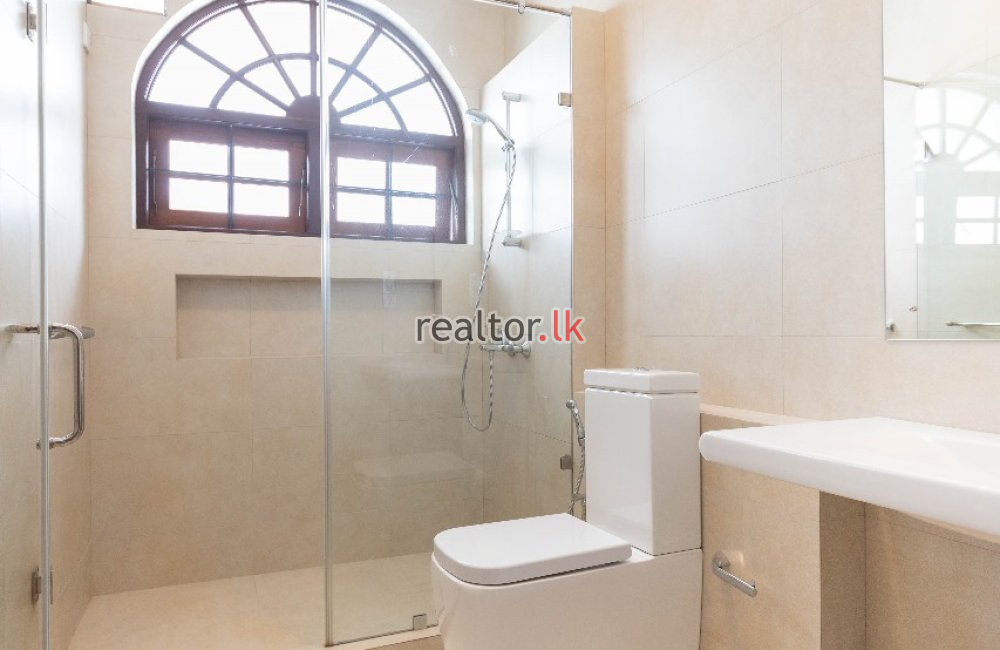 Charming House For Rent At Colombo 05
