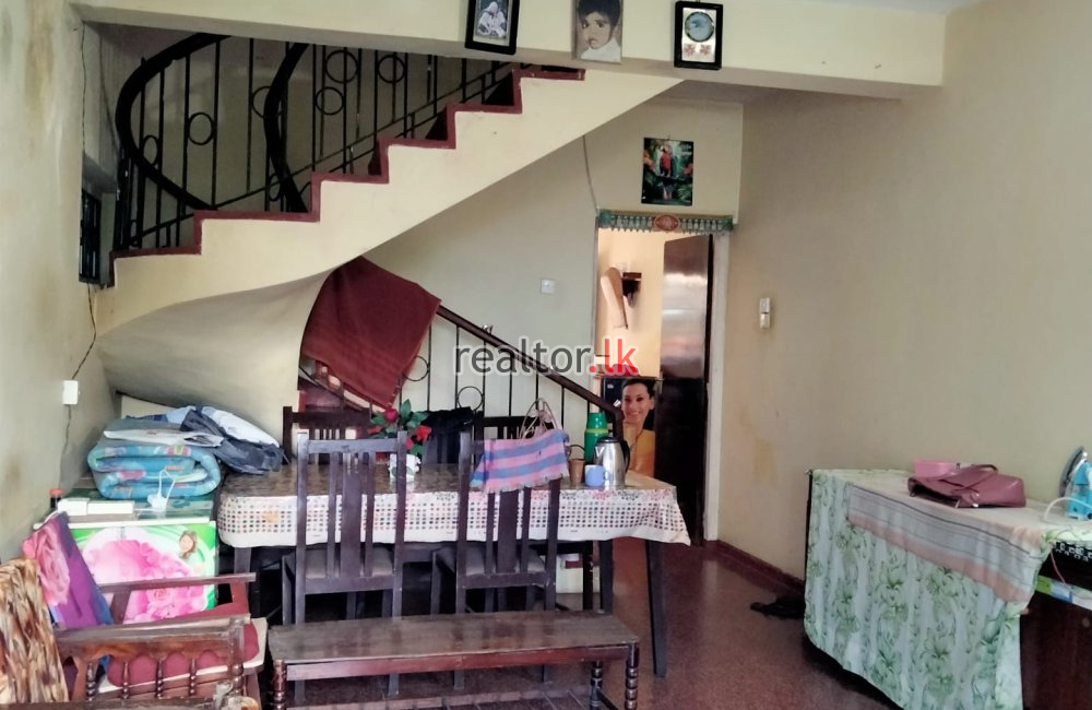 House For Sale At Janaki Lane Colombo 4