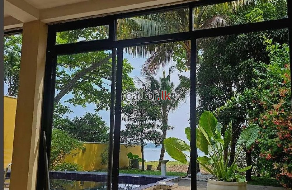 Lakefront Villa For Sale At Bolgoda