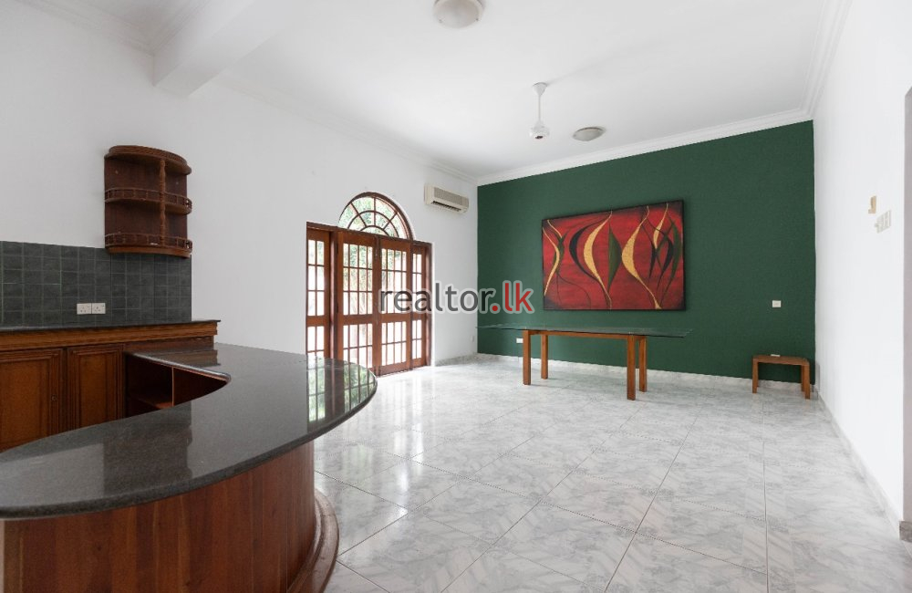 Charming House For Rent At Colombo 05