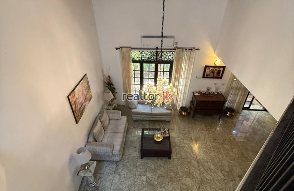 Three Story House In Bagatalle Rd Colombo 03