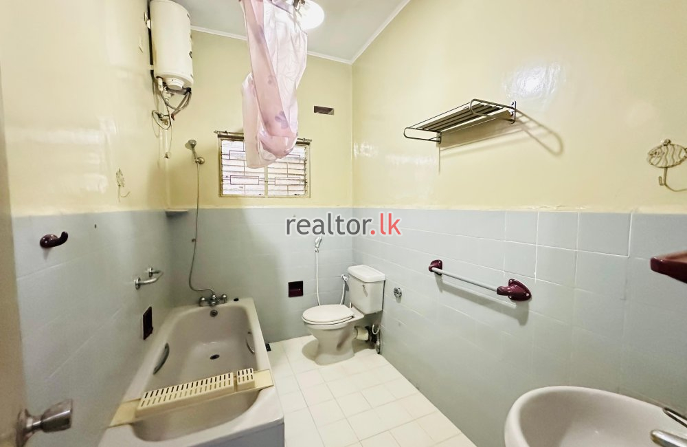 Four Bed Apartment For Rent In Colombo 05
