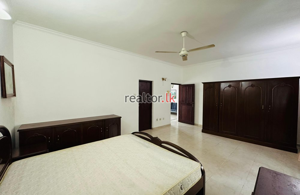 Five Bed House For Rent In Colombo 04