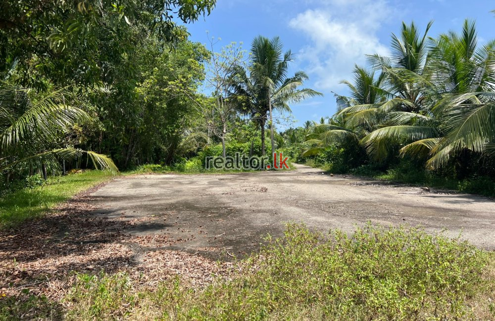 Hunnadeniya Land For Sale