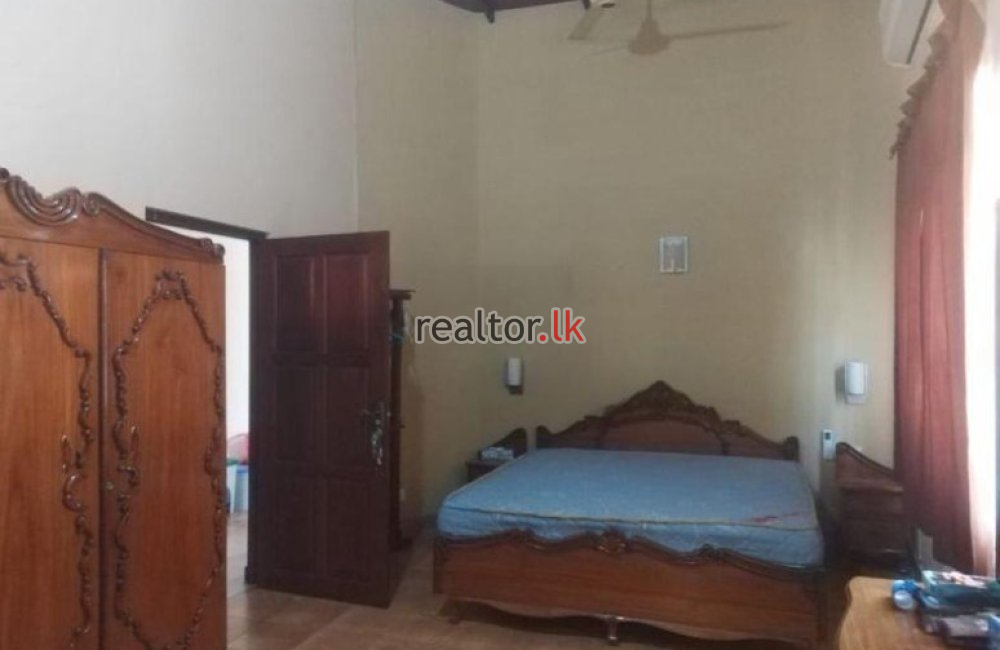 House For Sale At Off Anderson Rd Dehiwala