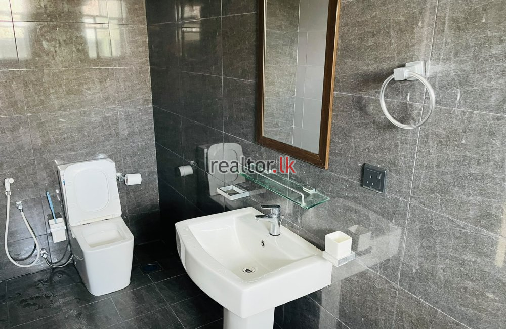 Luxury Three Bed For Rent At Mount Lavinia