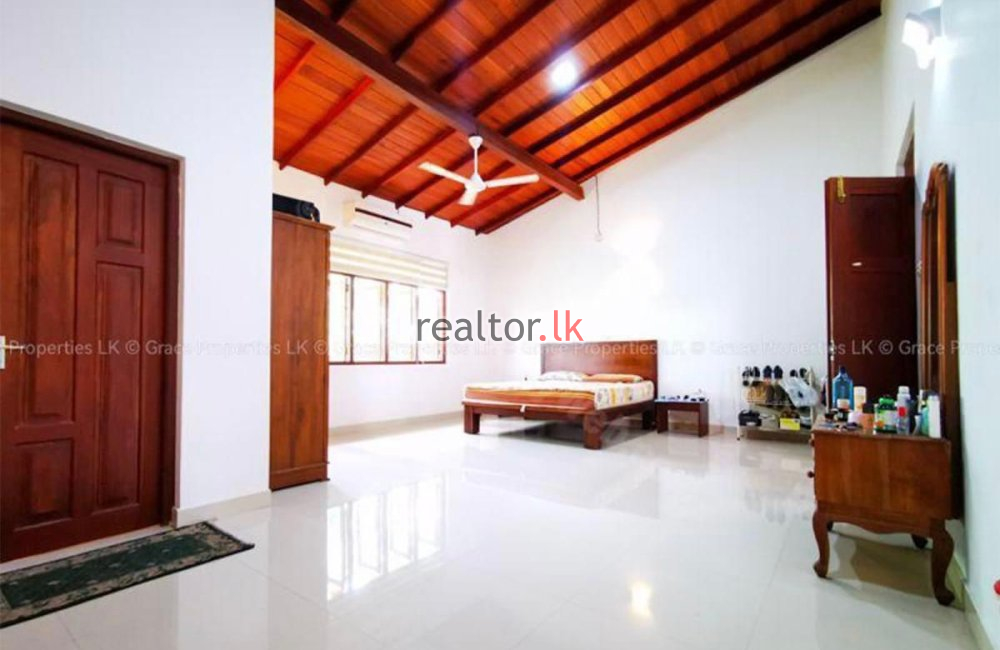 House For Sale At Kanaththa Rd