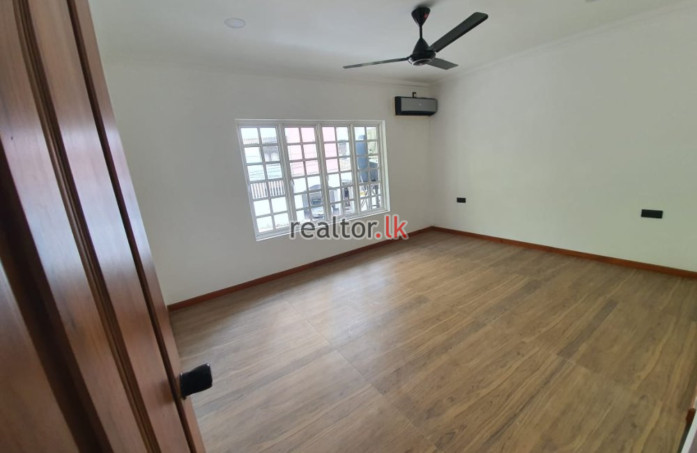 Five Bed For Rent In Park St Colombo