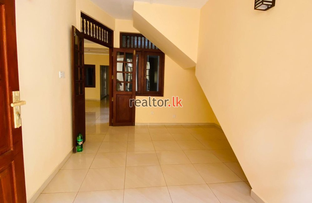 Two Storey House For Sale In Colombo 04