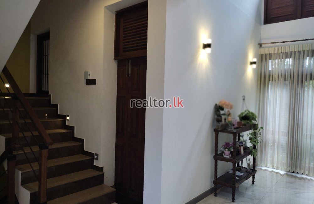 Luxury House For Rent At Koswatta Battaramulla