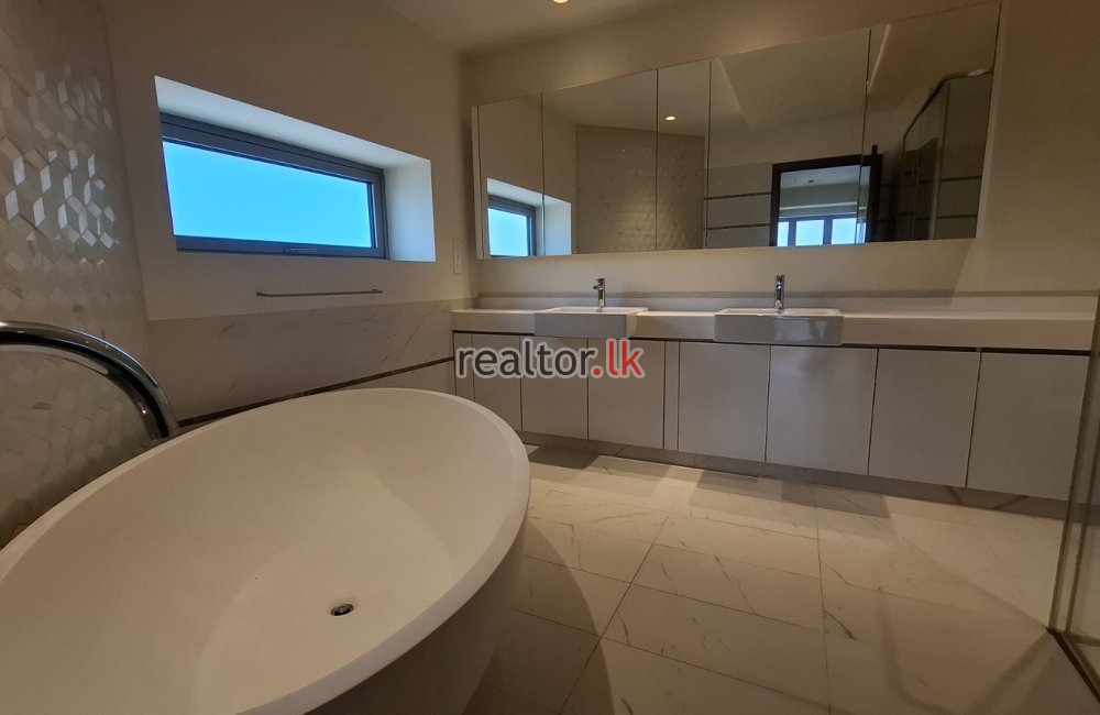 Five Bed Penthouse For Rent In Cinnamon Life