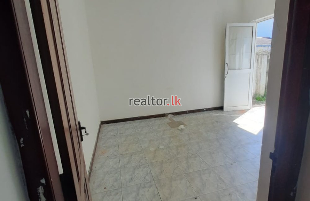 House For Sale In Randoli Lane Colombo 05