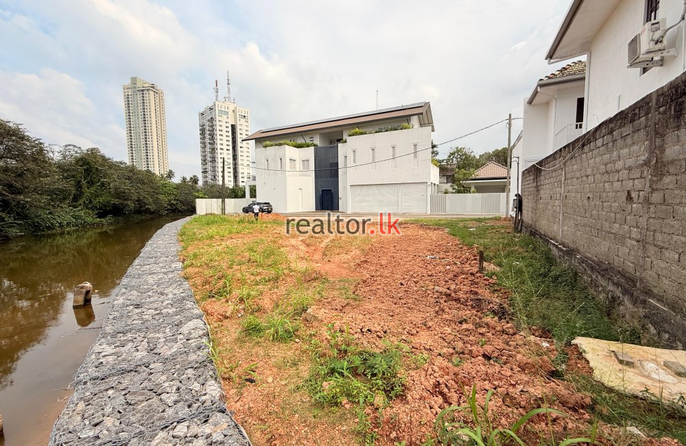 Waterfront Land For Sale In Diyawanna Residencies