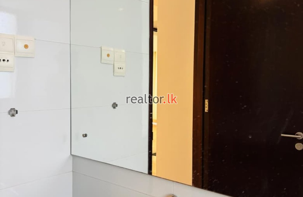 2 Bedrooms Apartment for Rent in Emperor