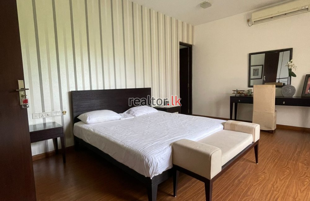 House For Rent At Polhengoda Rd Colombo 05