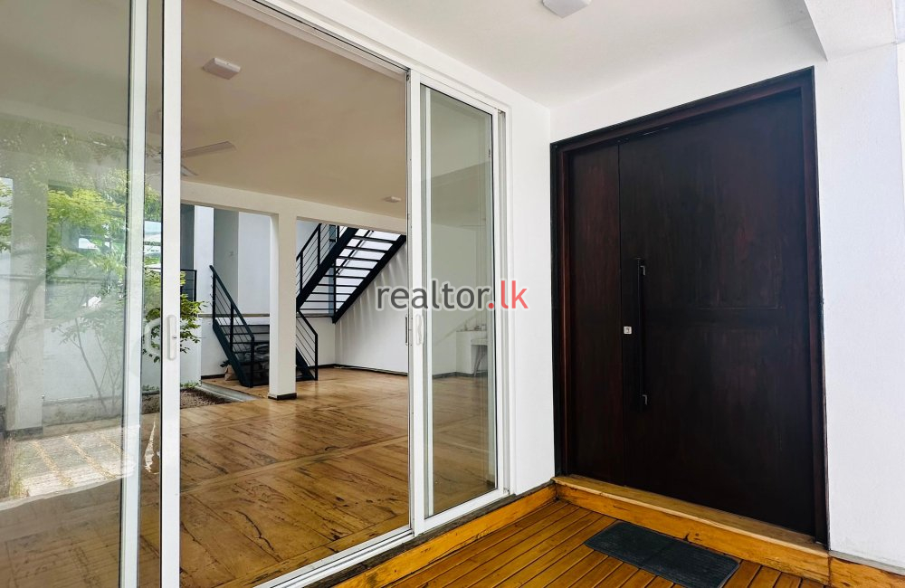 Newly Built House For Sale In Colombo 06