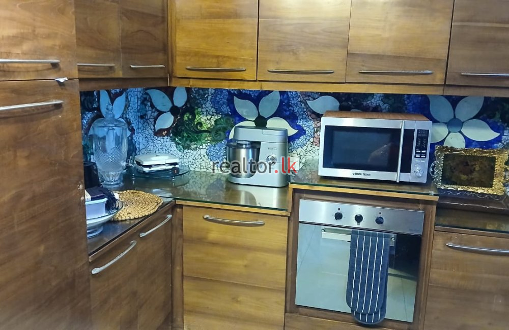 Luxury House For Sale In 10th Lane Colombo 03