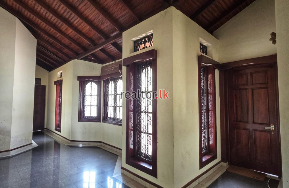 House For Sale In 32nd Lane Colombo 06