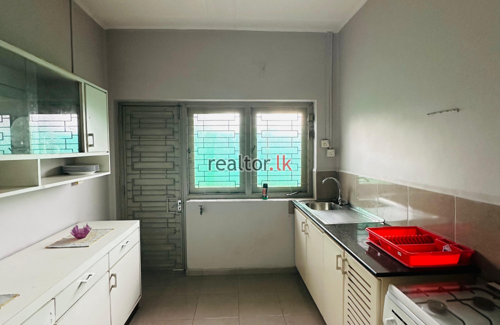 Four Bed Apartment For Rent In Colombo 05