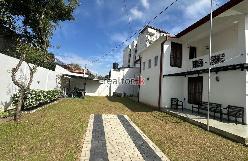Charming House For Sale In Mount Lavinia