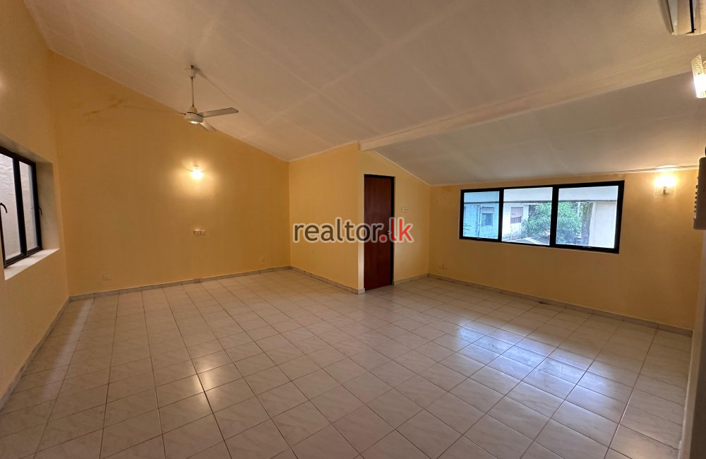 Two Storied House For Sale In Colombo 03