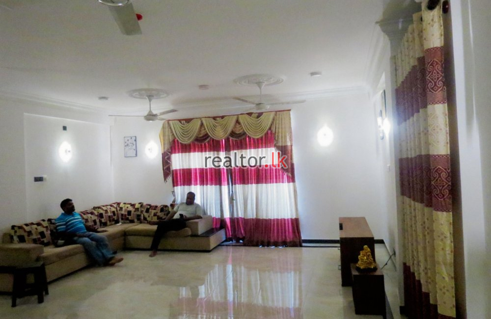 4 Bed Luxury Apartment For Sale In Wellawatta