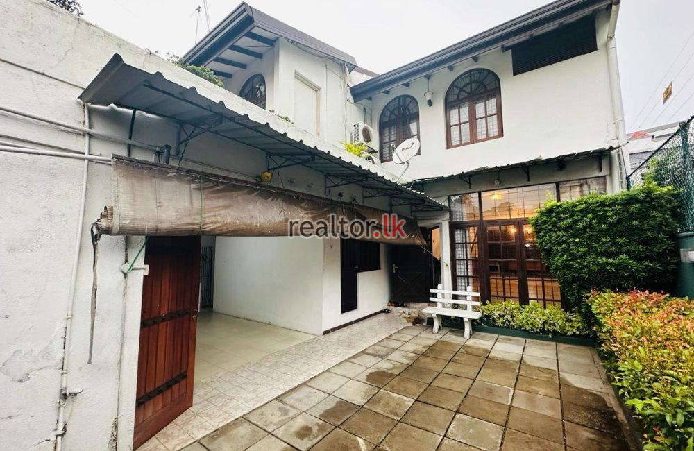 Two Storey House For Sale In Colombo 05