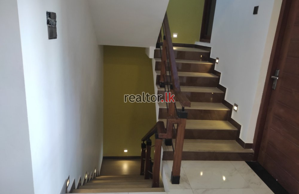 Luxury House For Rent At Koswatta Battaramulla