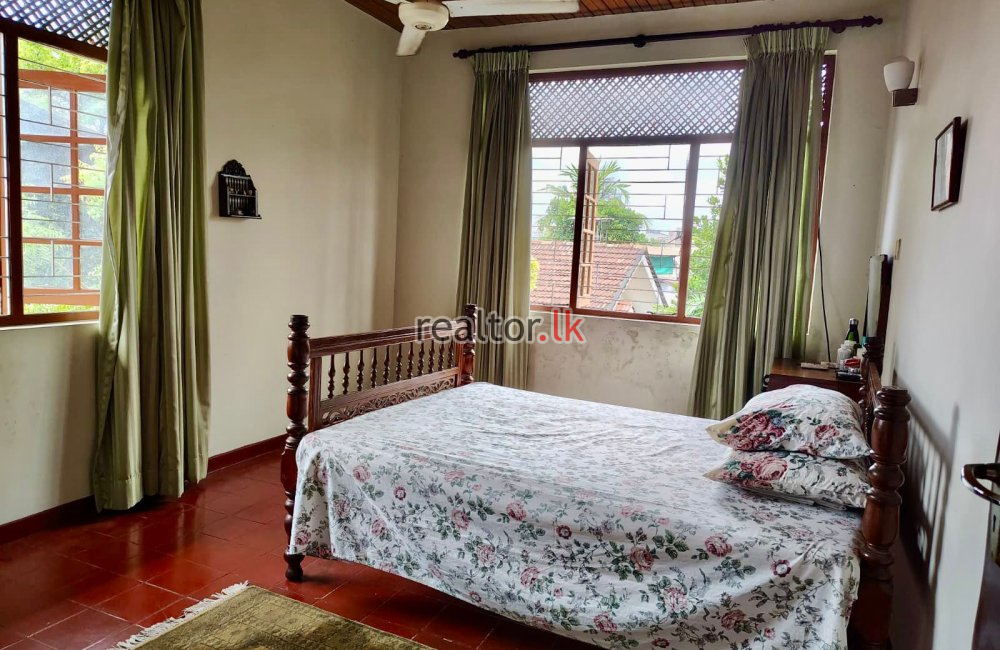 House For Sale At Nandimithra Place Colombo 06