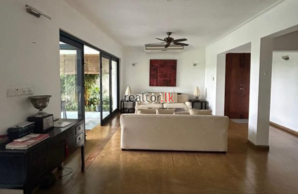 Three Story House For Sale In Battaramulla