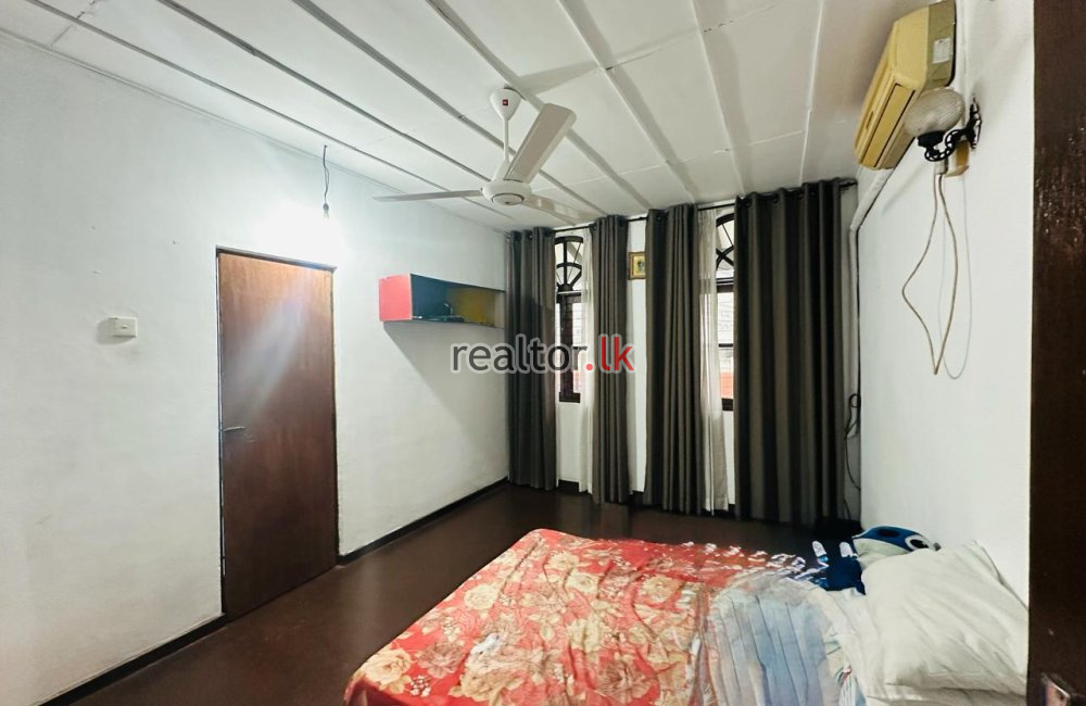 Two Storey House For Sale In Colombo 05