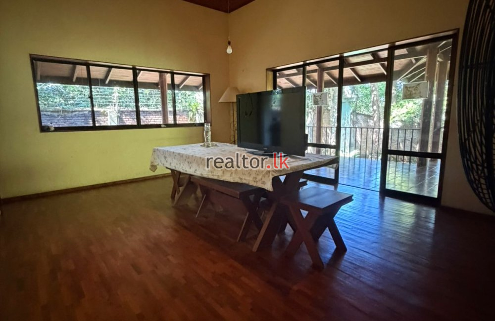 Lakefront Land For Sale With House In Moratuwa