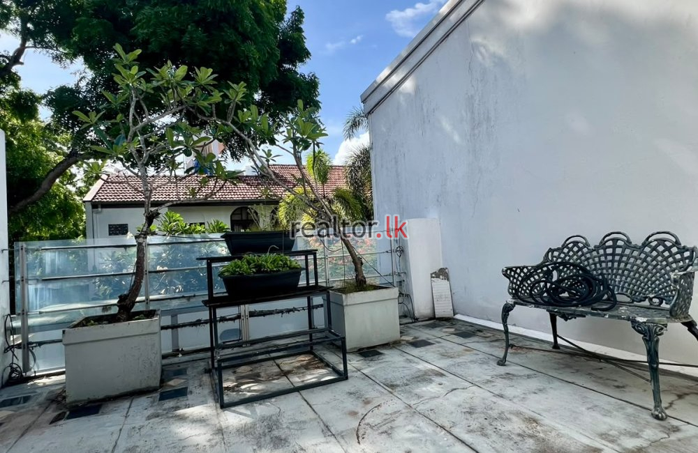 Two Story House For Sale In Colombo 07