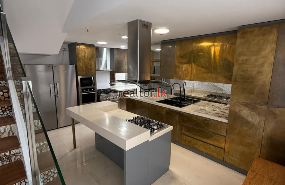 Four Bed Duplex In Park Heights Colombo 05