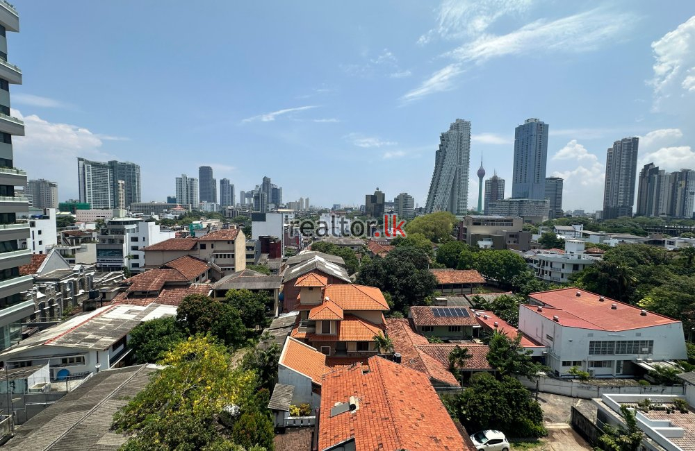 Land For Sale In Colombo 07 With A House