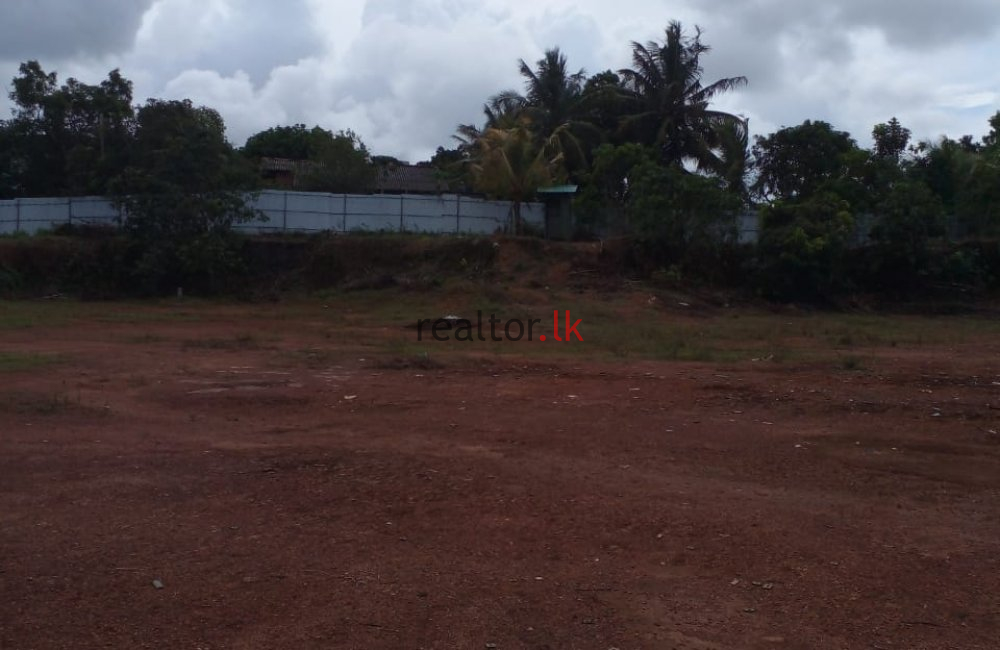 Madapatha Land For Sale