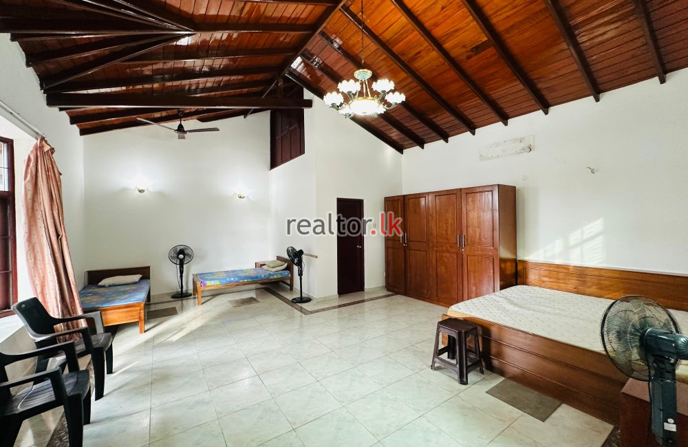 Five Bed House For Rent In Colombo 04