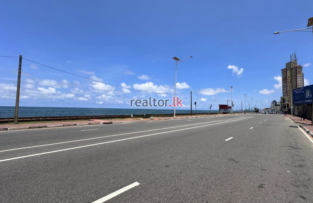 Marine Drive Facing Land For Sale Colombo 04
