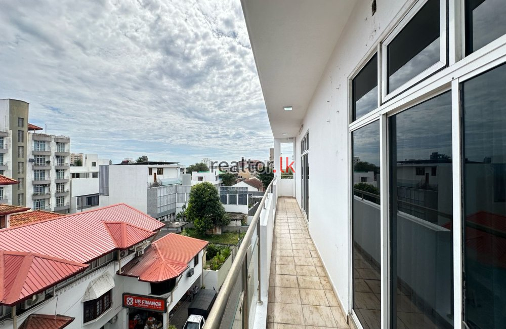 Four Bed Apartment For Rent In Colombo 04