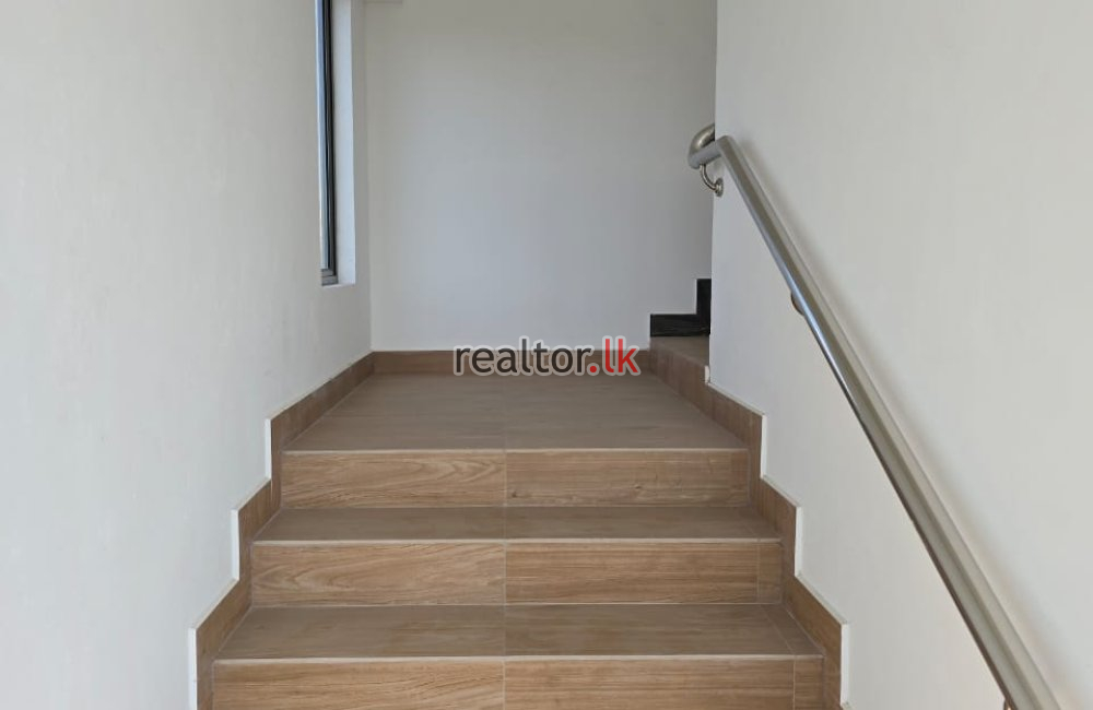 Brand-New Five-Story Building For Rent In Malabe