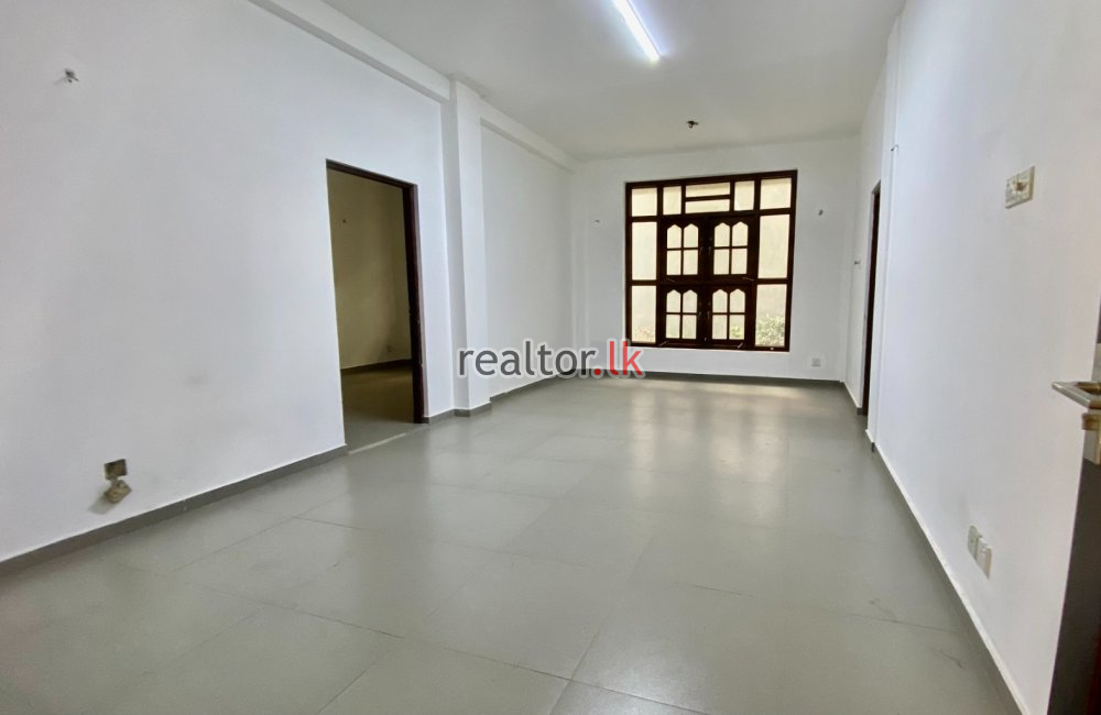 Building For Rent At Bambalapitiya