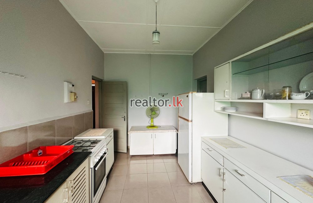 Four Bed Apartment For Rent In Colombo 05