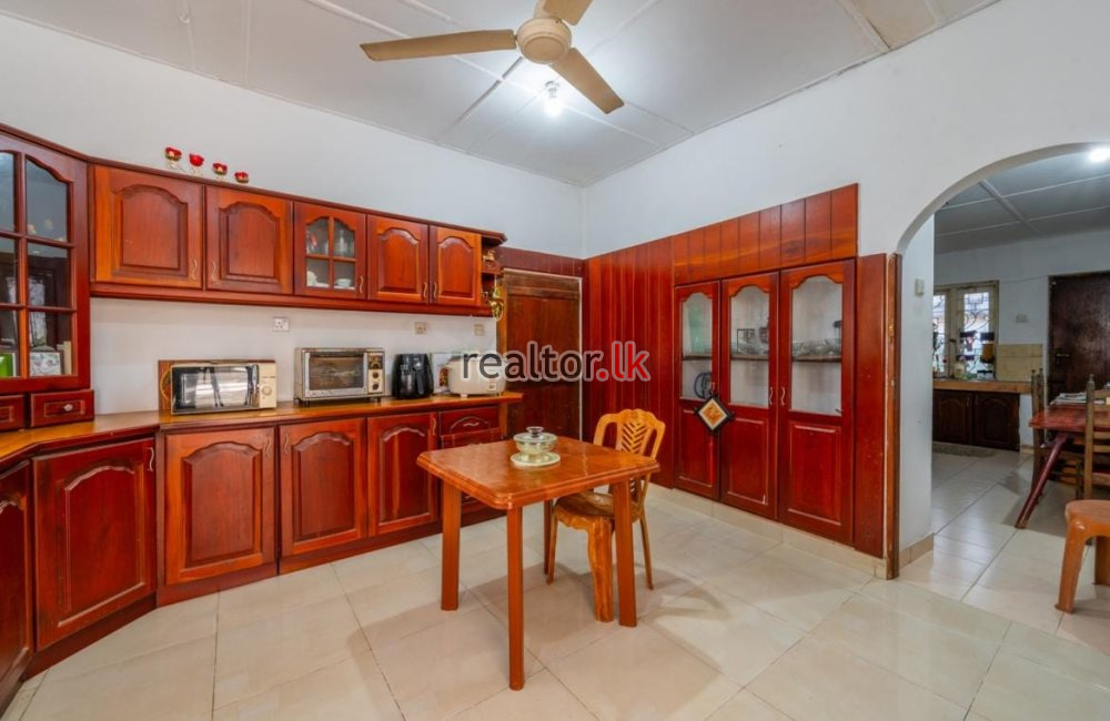 House For Sale In Woodland Avenue Nugegoda
