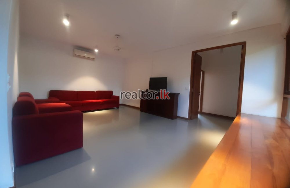 Three Bed For Rent At St.Peter\'s Pl Colombo 05