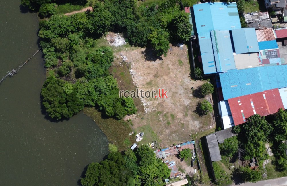 Bordering Bolgoda Lake Land For Sale At Panadura