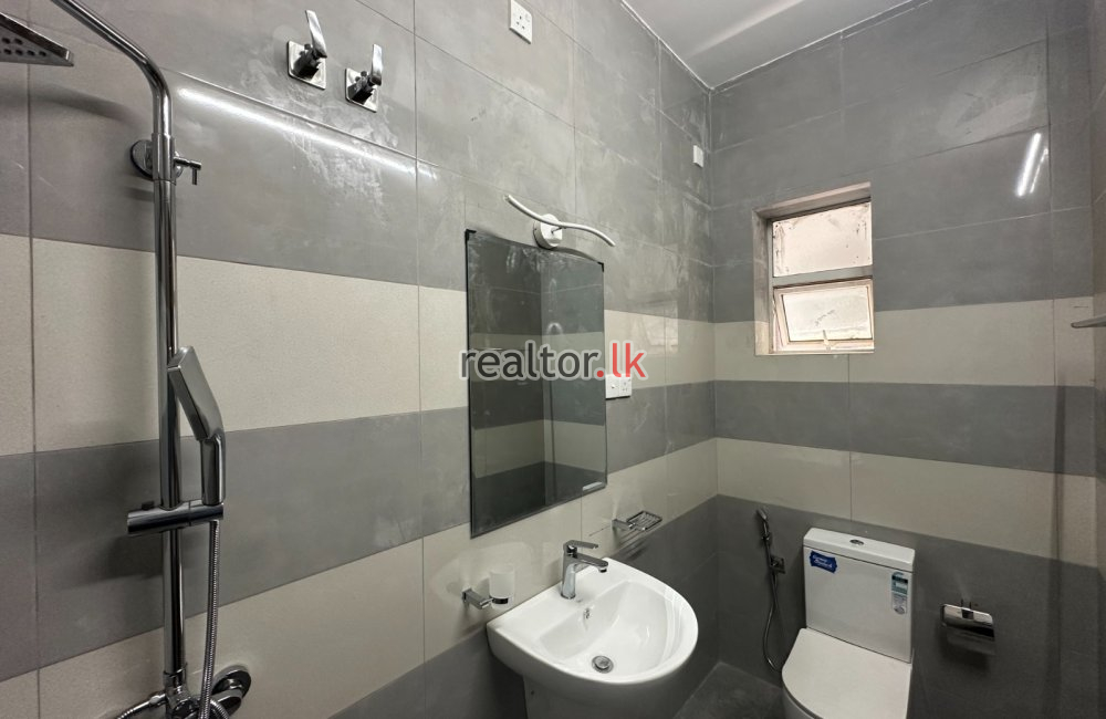 Brand New 4 Bedroom Apartment for Sale in Colombo