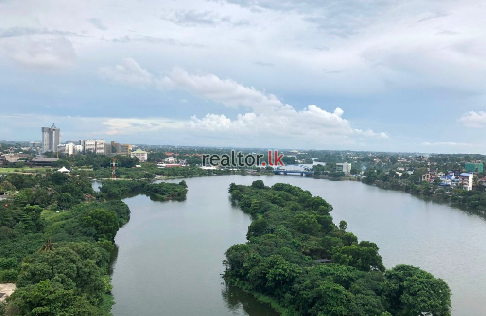 3 Bedroom Apartment for Sale Fairway Waterfront