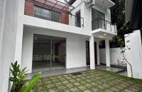 Luxury Golf View House For Rent In Colombo 08