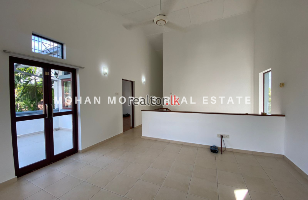 House For Sale At Kalalgoda Thalawathugoda